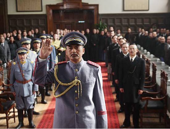 功高震主的袁世凯，为何在被罢官之后，依然可以掌控局势