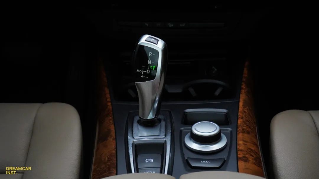 e70x5上代车型,11款宝马x5e70试驾视频