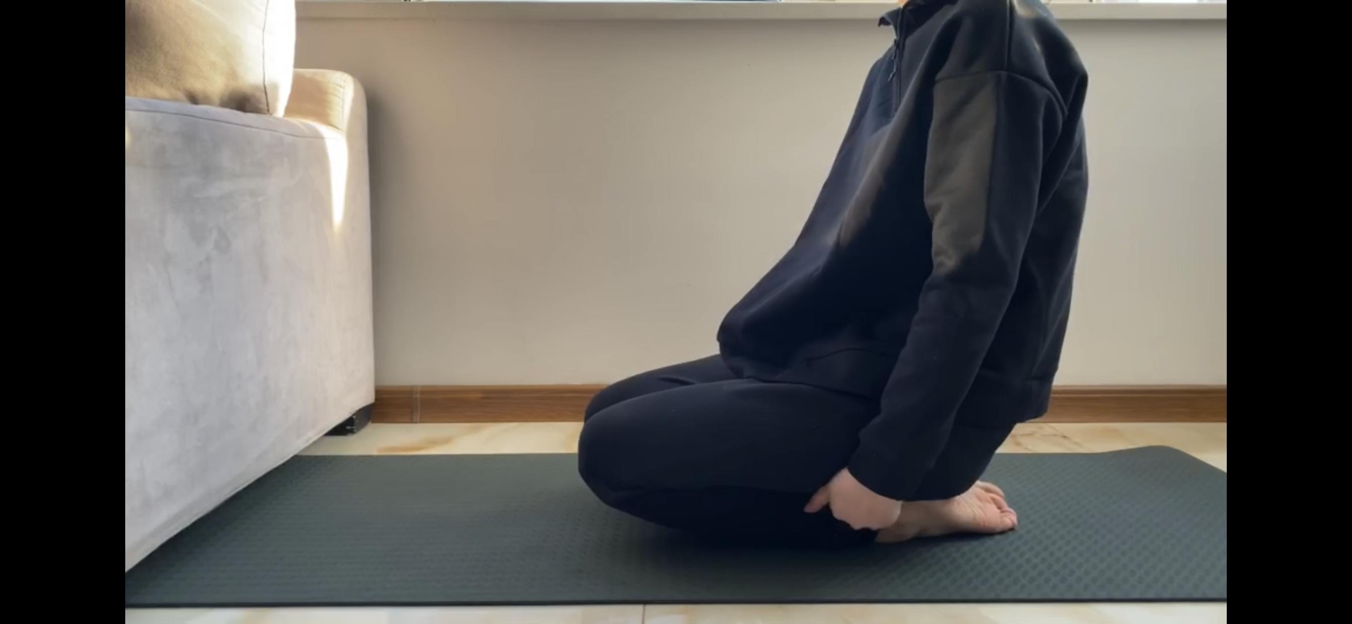 游泳打腿锻炼哪里的肌肉,游泳打腿的标准动作