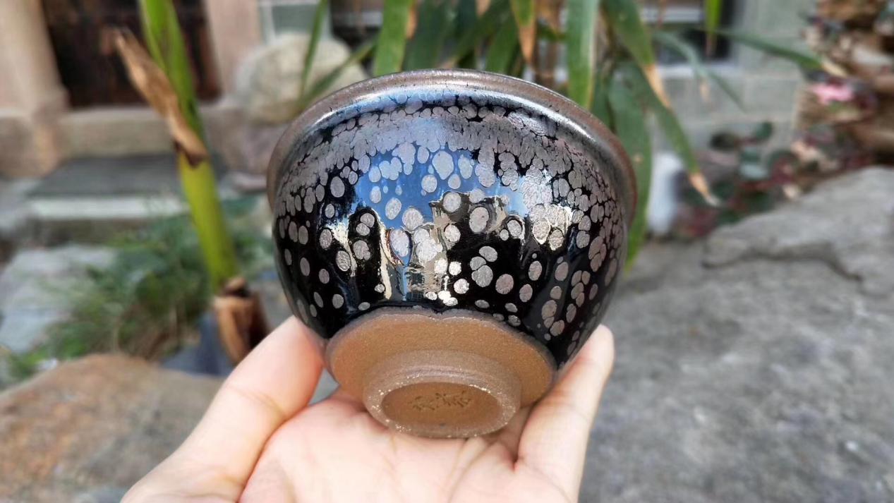 建盏的烧制工艺要克服多少难题,看完这三大点才知道是难上加难