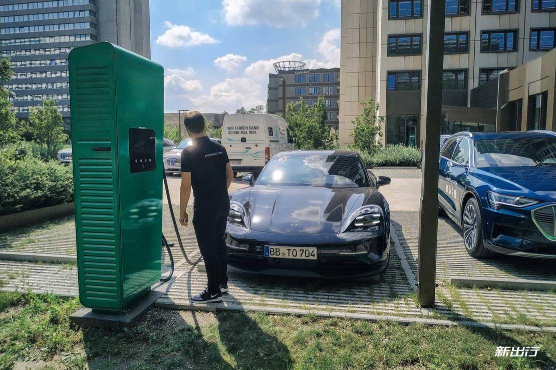 奥迪r8新能源版,奥迪r8新能源