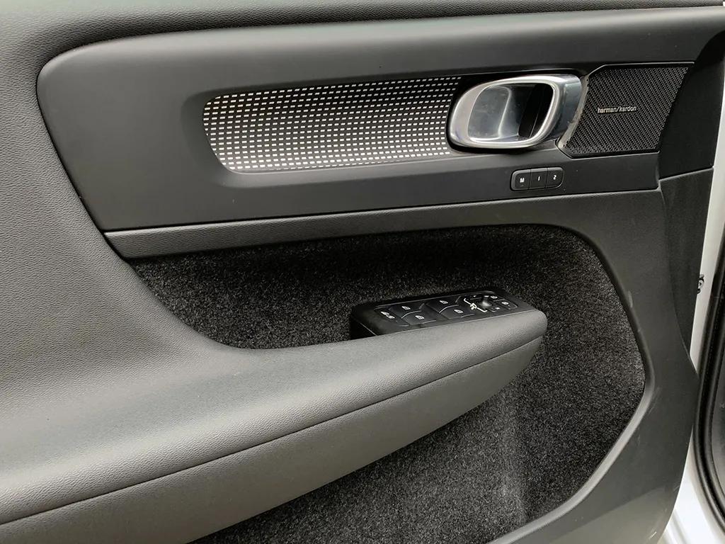 试驾沃尔沃xc40,沃尔沃xc40最新试驾视频