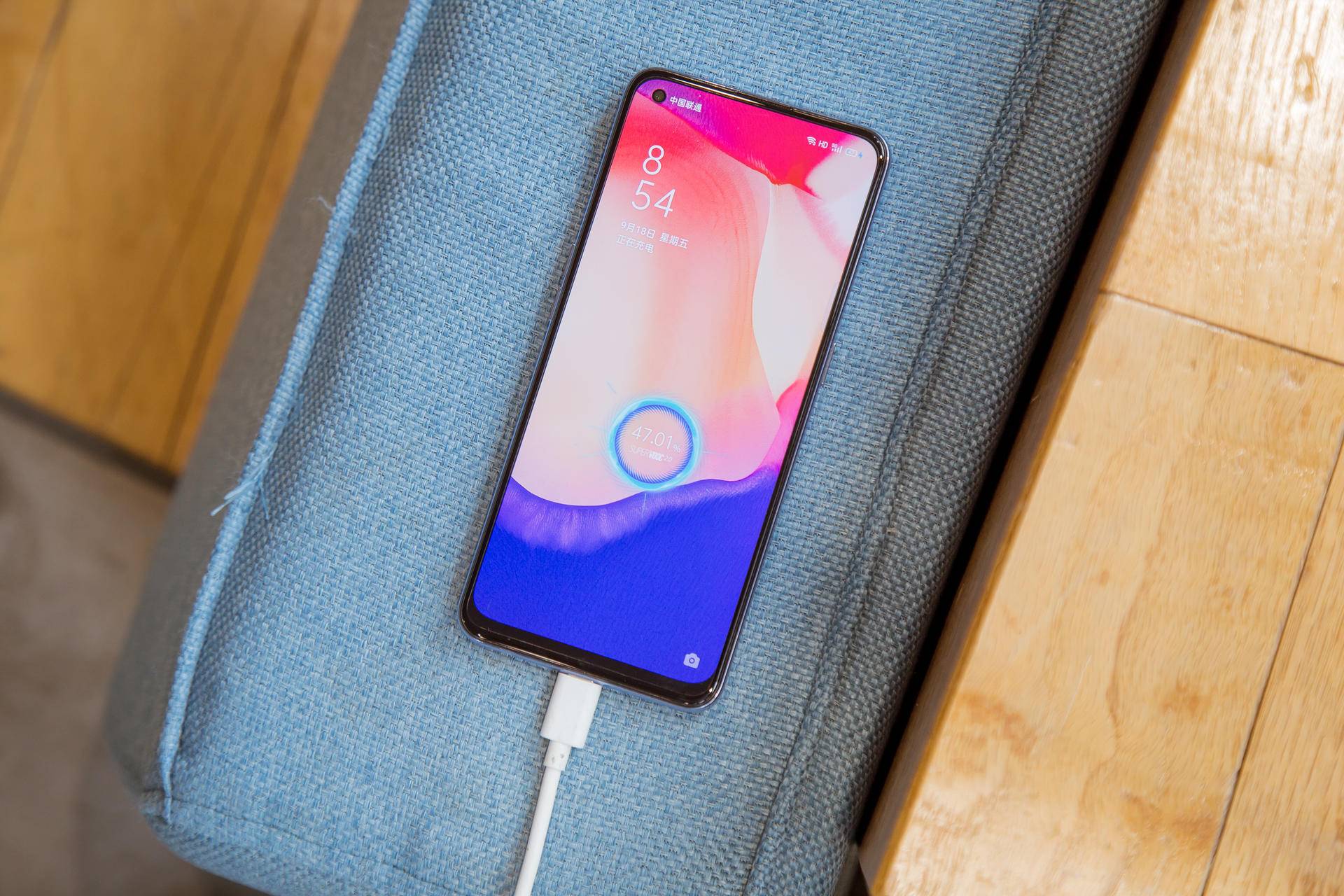 科技的喜与殇：有人成为现实版阿丽塔，有人被赶下公交车