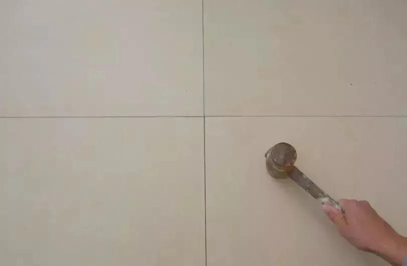 凳子摇晃怎么办,凳子晃动怎么修理