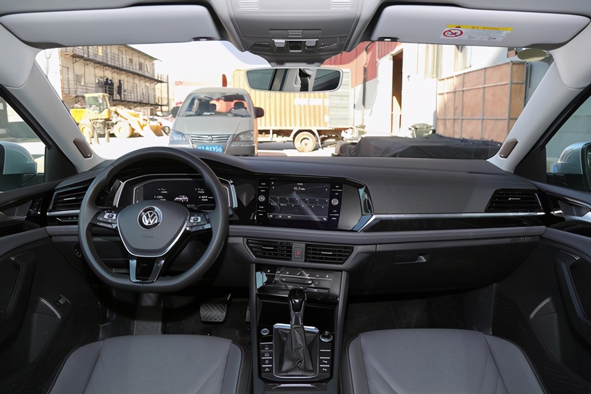 行驶十万公里的车车况良好,大众速腾用车真实感受