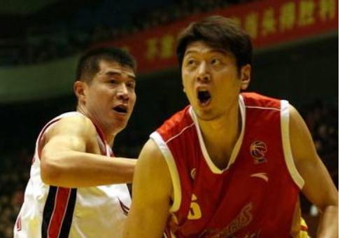 一家三口两国手，儿子是“王治郅接班人”，儿媳是“亚洲蝶后”