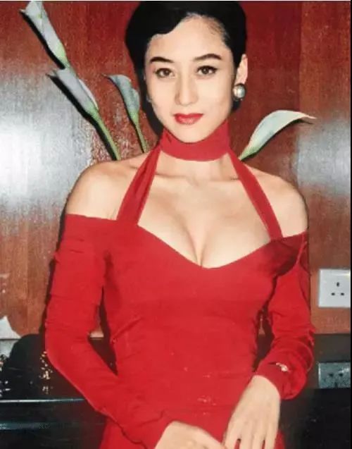 52岁邱淑贞近照曝光,51岁邱淑贞素颜照片