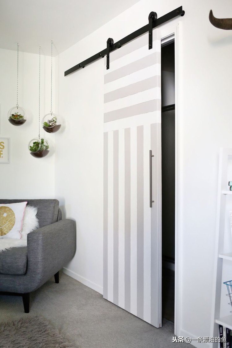 卧室门太丑了怎么改造,怎样使门能焕然一新