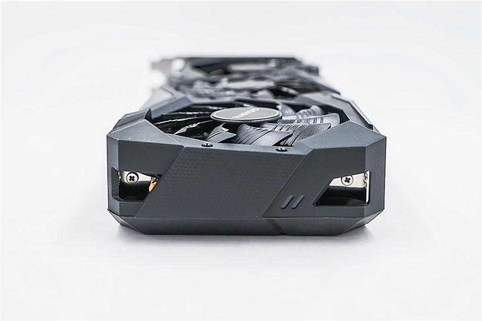 追风者217xe可以装几个硬盘,追风者pk217xe风道解析