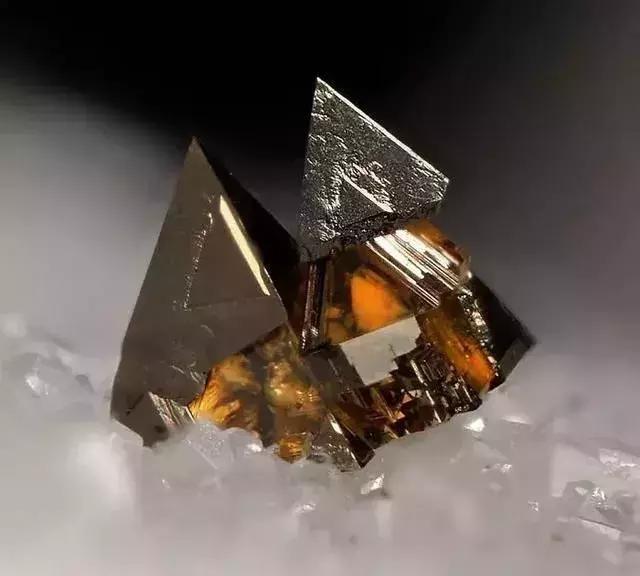 世界上令自己眸生情，见到后再也不爱别人的51个丽人