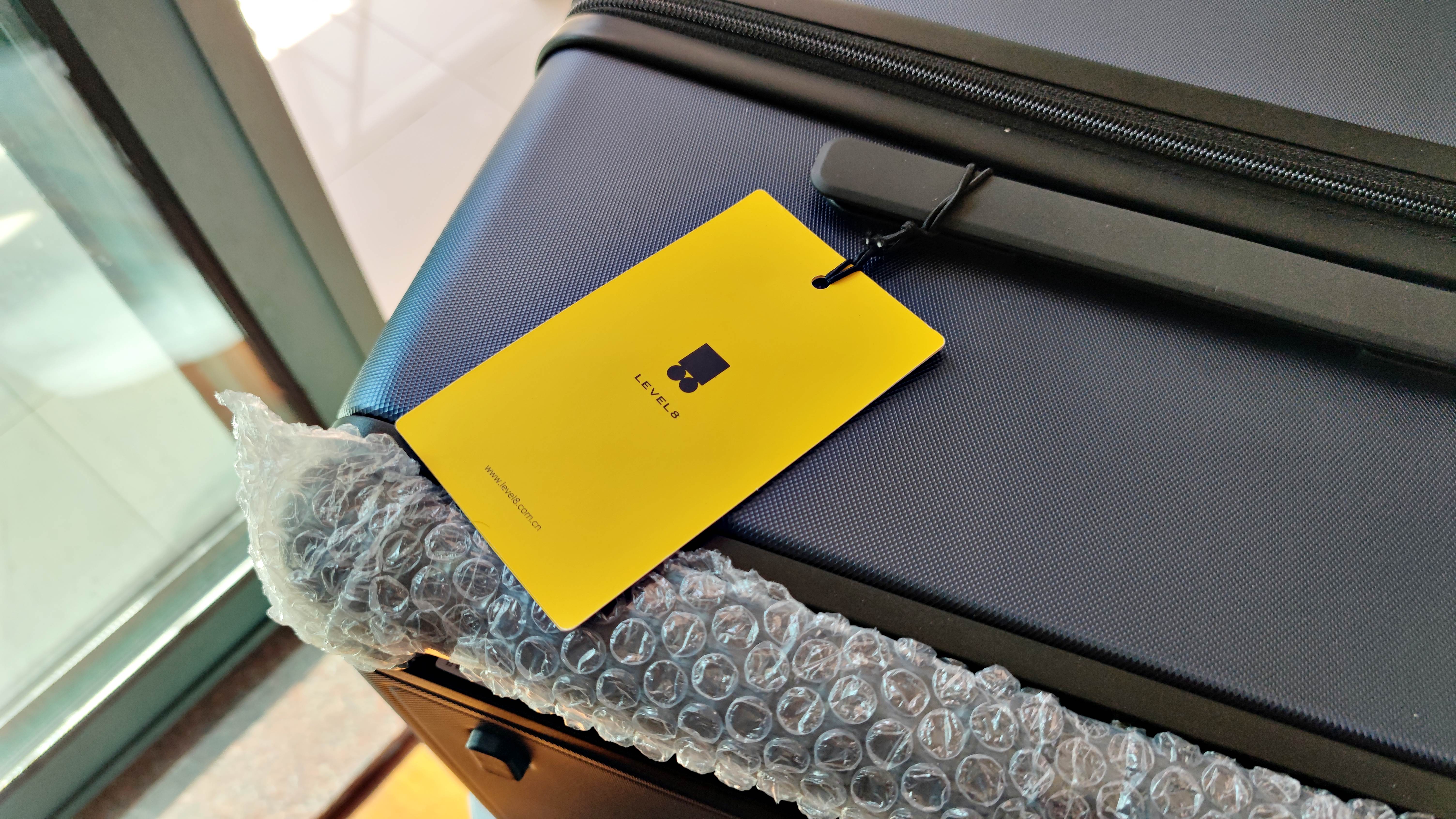 地平线8号和90分旅行箱哪个好看,地平线八号旅行箱旗舰版