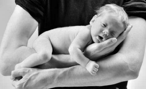 宝宝肠绞痛怎么办才好推拿,宝宝肠绞痛一招教你如何缓解