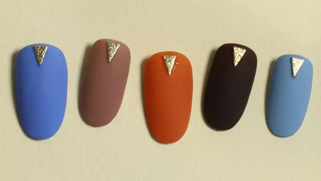 秋冬美甲小红书,美甲推荐中款ins