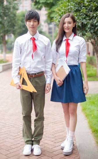 陈学冬摔伤视频,陈学冬因车祸腿部受伤