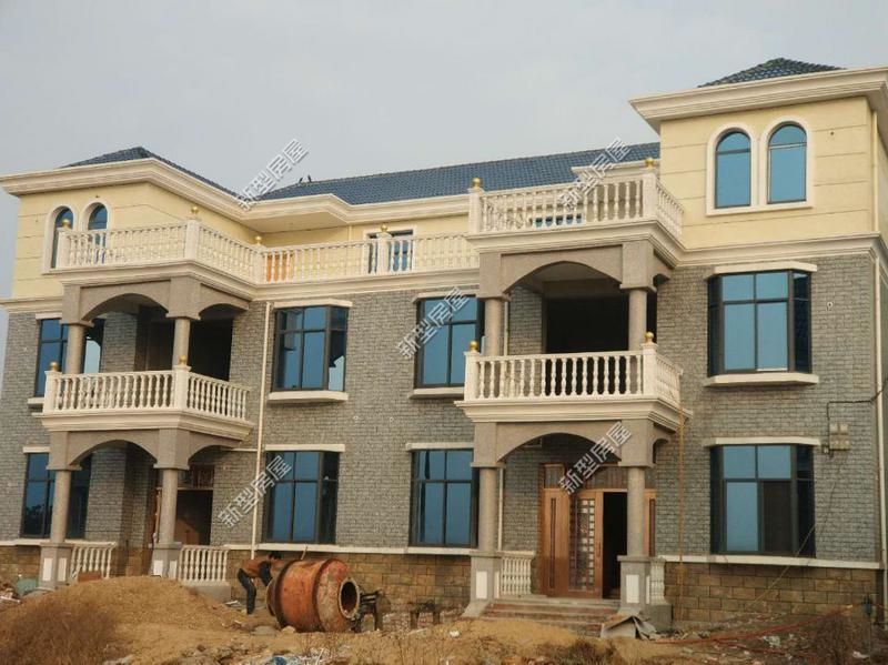 自家建房落水管放在墙里还是墙外,农村建房天沟落水管怎样装才合适