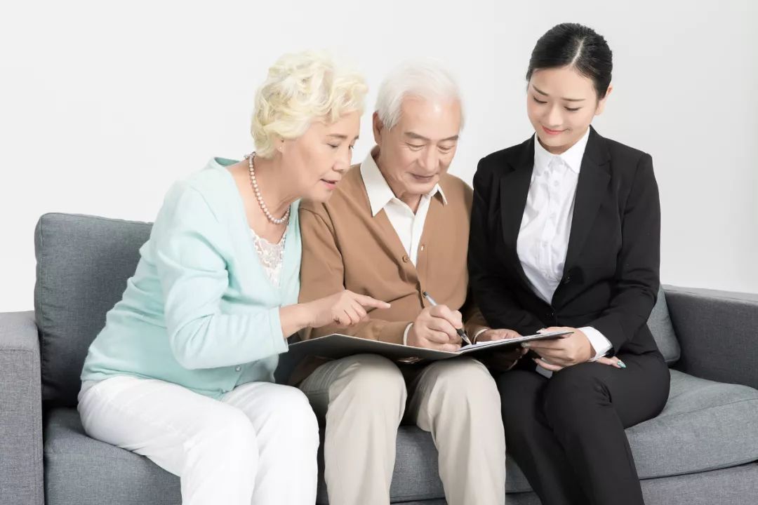 为啥年轻人越来越爱买保险,现在大家购买保险的意识越来越强