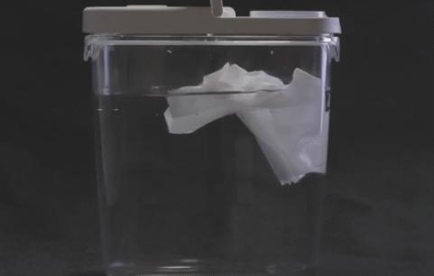 马桶可以冲走厕纸吗,厕纸可以直接丢入马桶冲掉吗