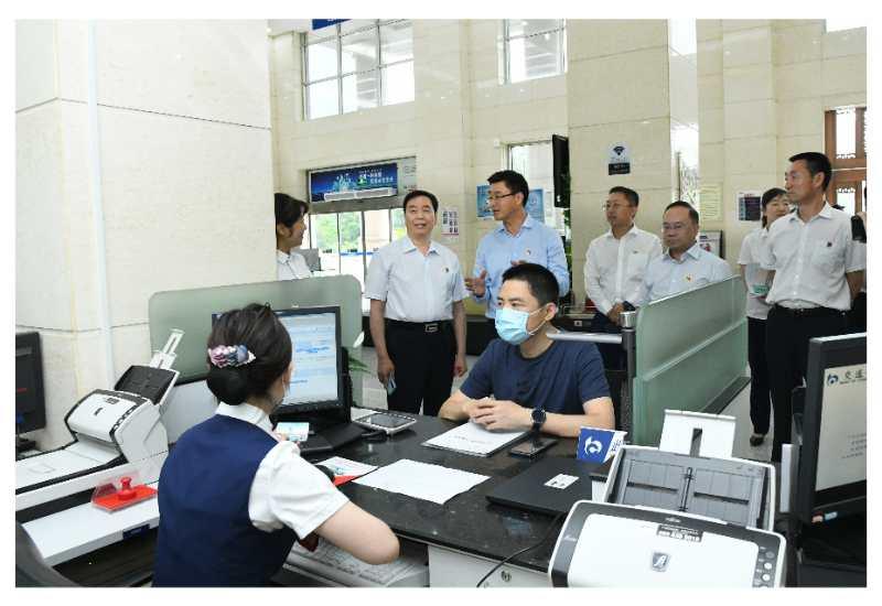 交行洛阳分行与市住房公积金管理中心举行“群众家门口的公积金”项目签约仪式