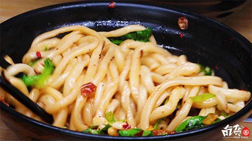 南阳老字号牛肉汤秘制烩面店,南阳第一家牛肉汤烩面