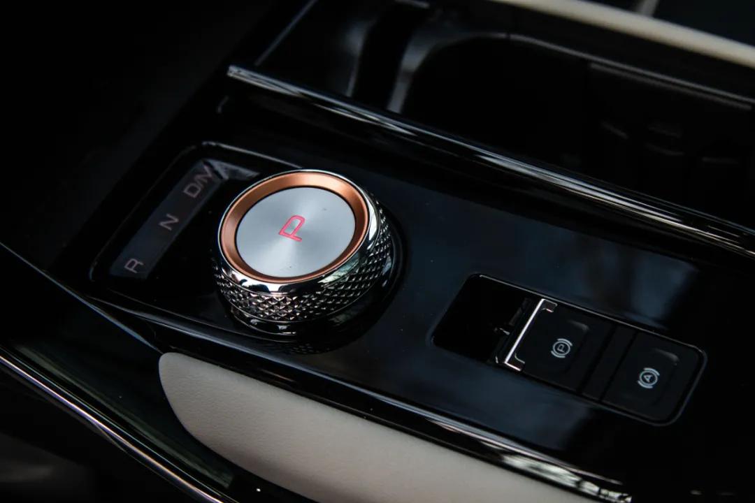 1.5t的三代哈弗h6都能跑赢什么车,哈弗h62.0t有几个涡轮