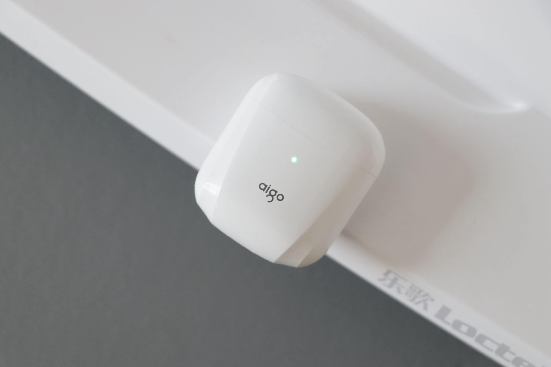 aigot23蓝牙耳机,aigo耳机t20和t30哪个好