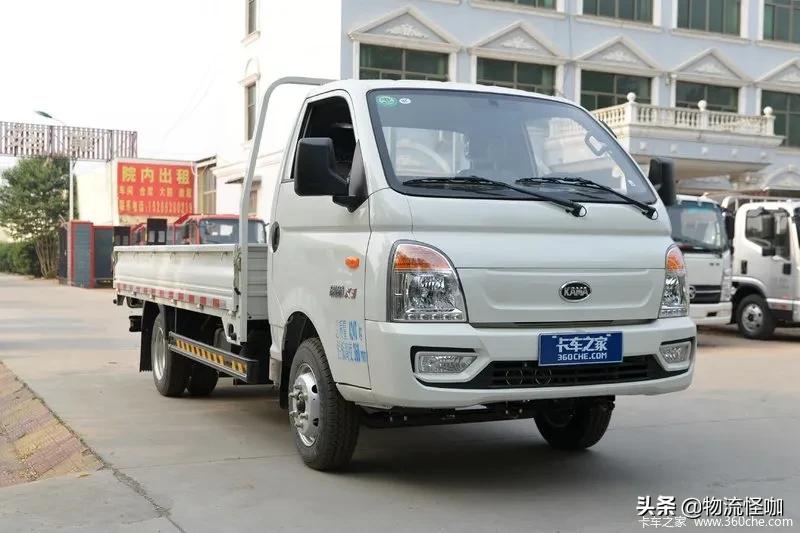 凯马锐航x3柴油版单排小货车3米98,凯马锐航x33.6单排栏板多少钱