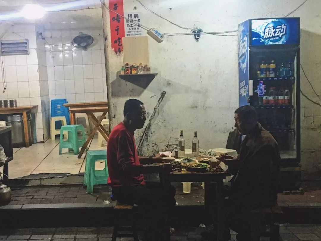 当你抱怨生活太苦,当你抱怨生活又苦又累的时候