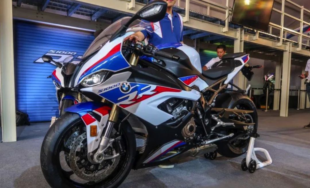 宝马套件mperformance,宝马原厂mperformance全段排气