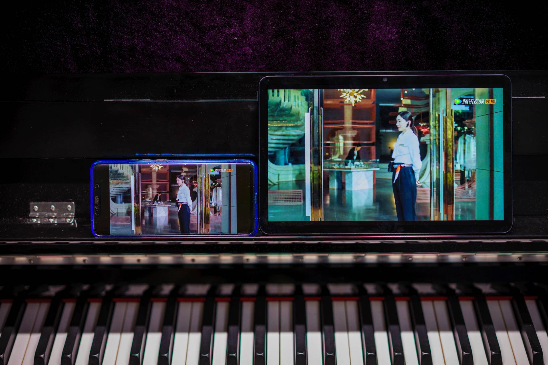 一笔2K四扬声6WIFI八核十寸屏