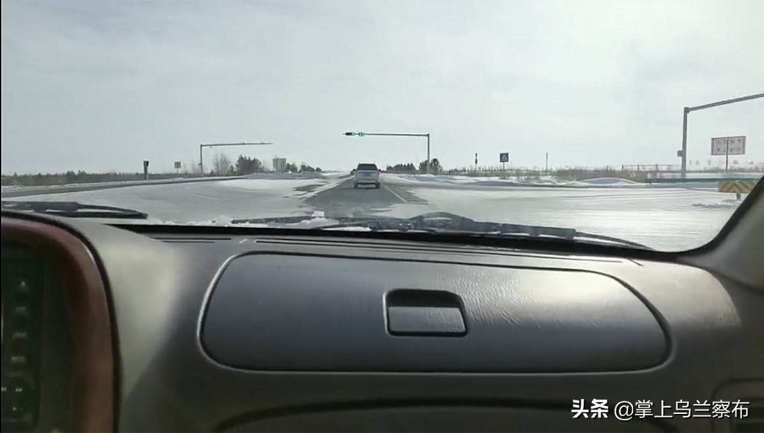 内蒙古通信行业突击小分队雪原急驰10小时帮助学生解决信号问题