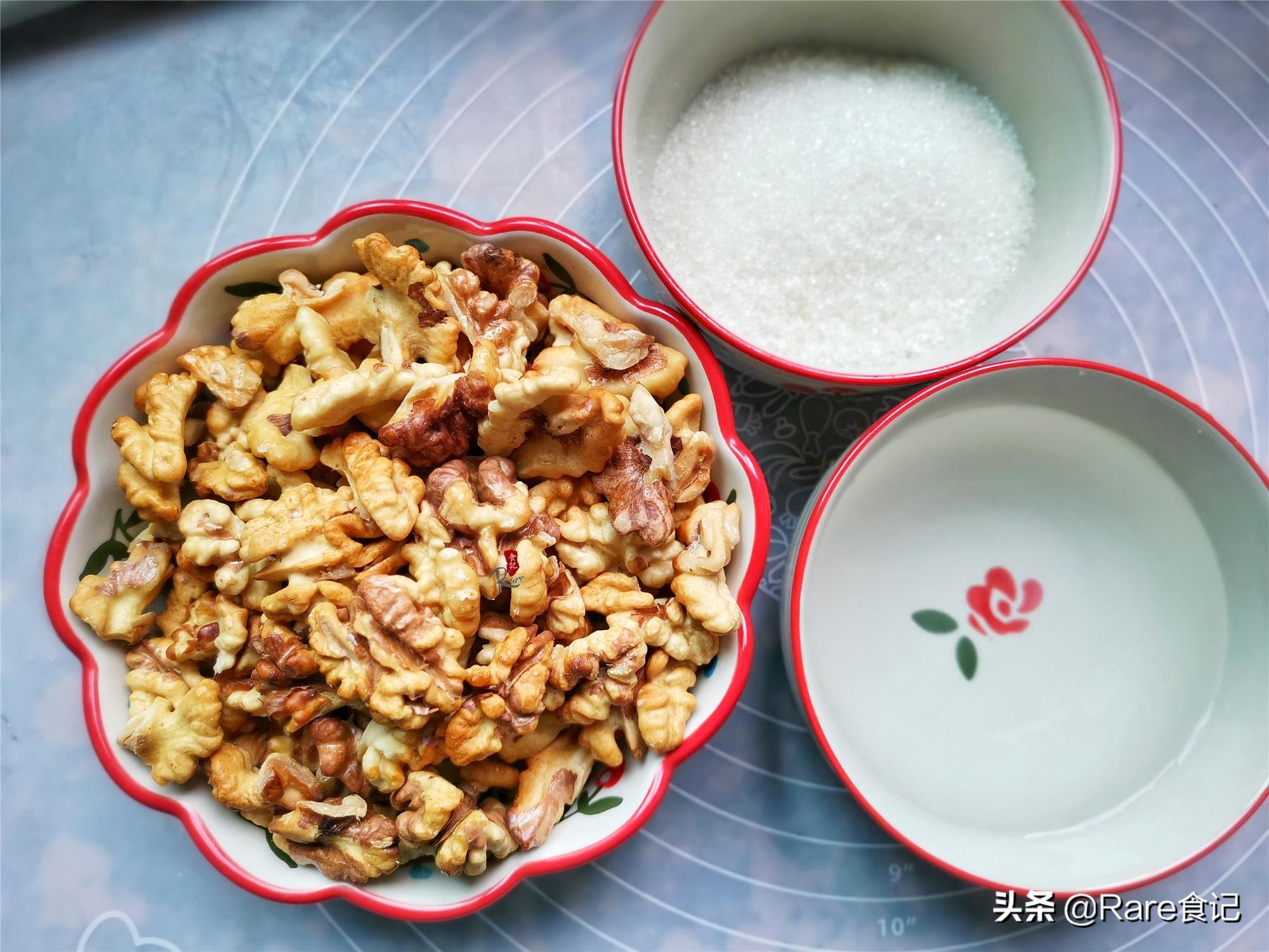 原味核桃怎么弄才能酥脆,核桃太苦怎么做成甜核桃