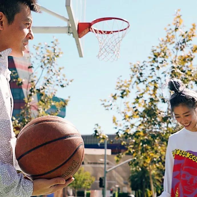 世界第一女版陈冠希,女版陈冠希斜戴帽子网红