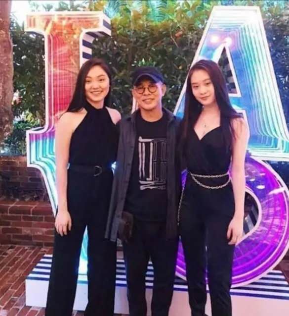 第一胎是女孩可以生二胎么,一胎女儿像妈妈二胎生什么几率大