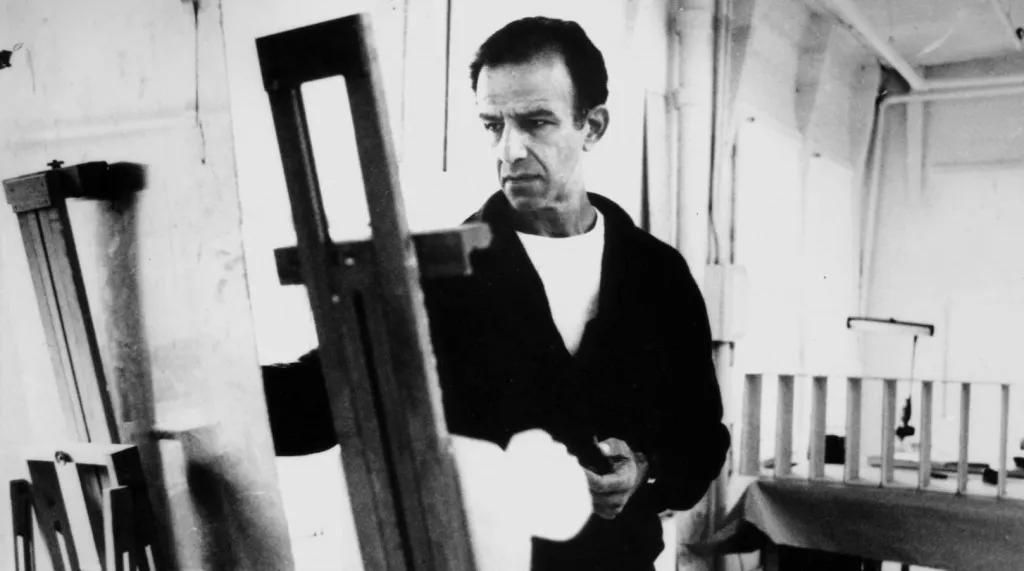 93岁“活化石”级宠妻狂魔,坚持画老婆60年