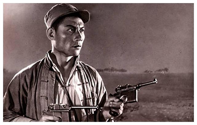 郭振清演的老电影平原游击队,郭振清平原游击队骑马出场视频