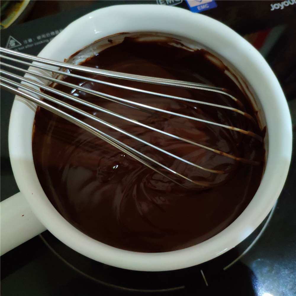 浓香巧克力杯子蛋糕,巧克力杯子坚果蛋糕