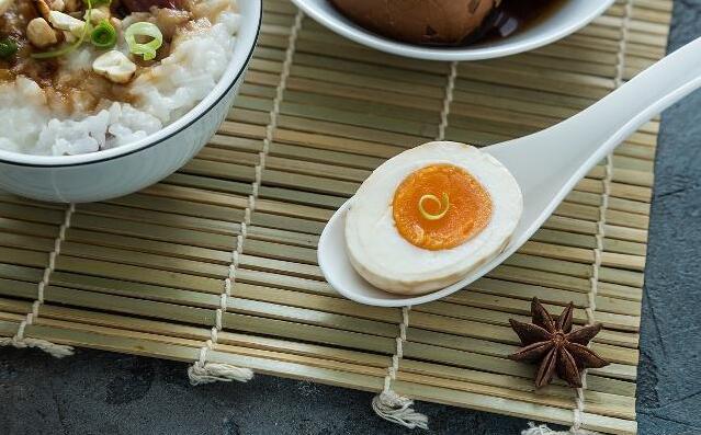 乾隆时期扬州盐商到底多富,乾隆年间扬州四大盐商