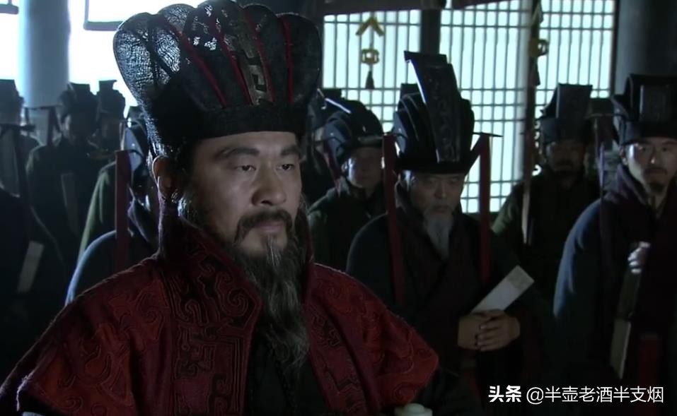 曹操赐荀彧食盒什么目的,用道德经解释曹操