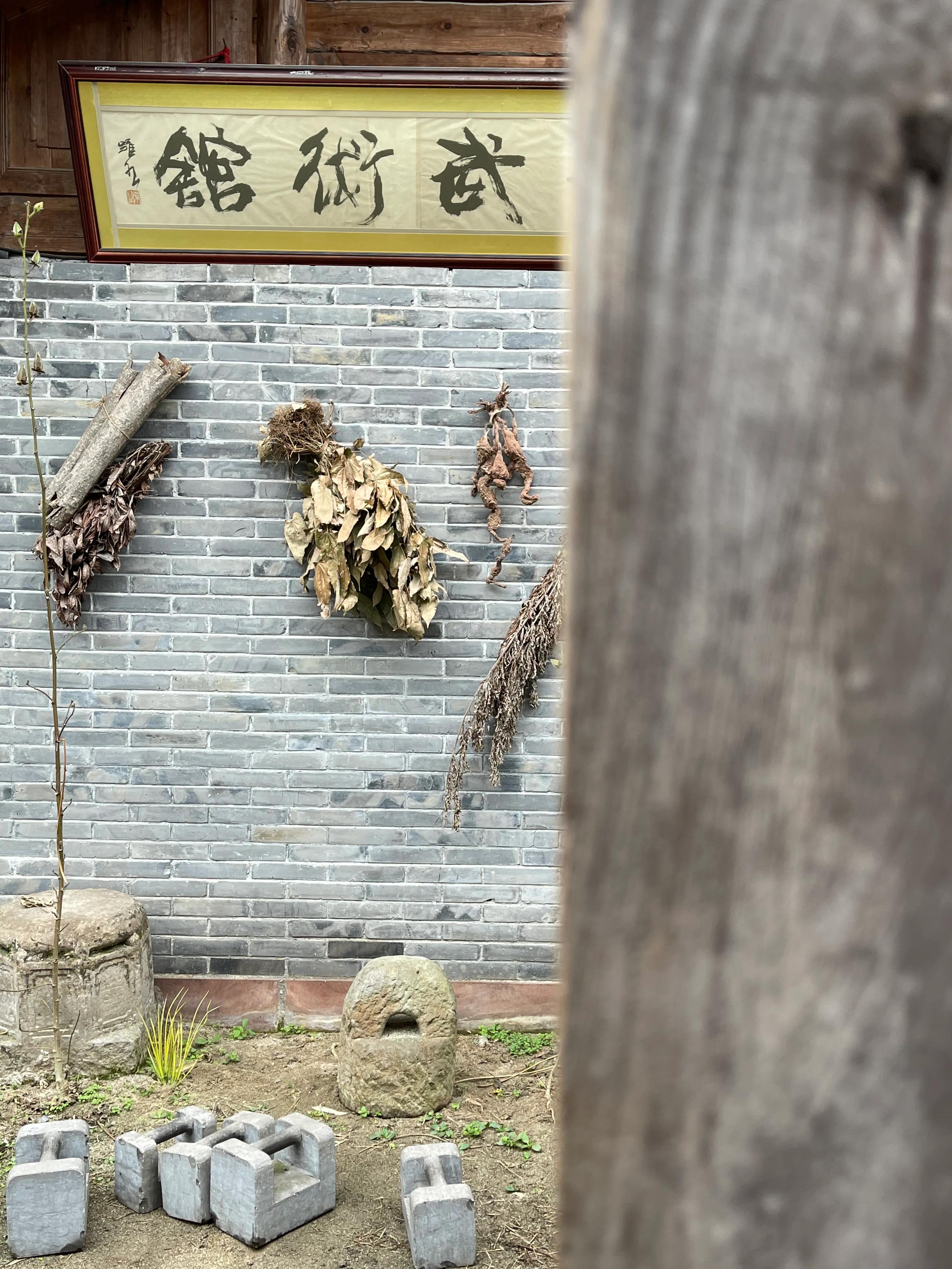 峨眉小镇全景图,峨眉脚下景区