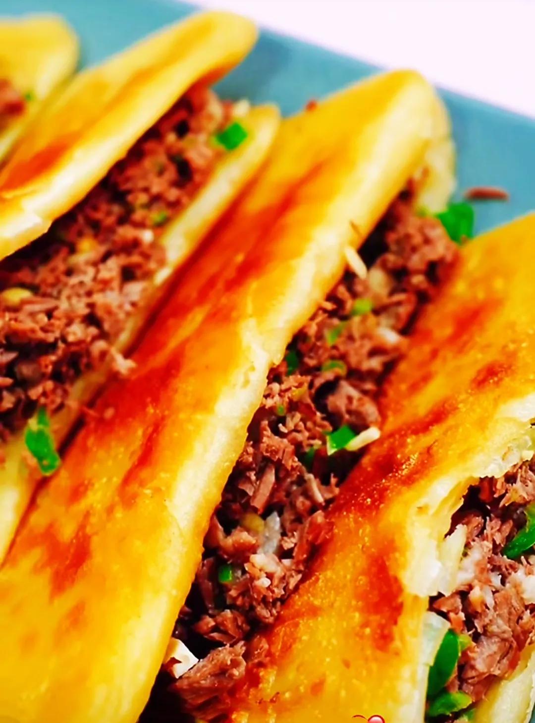 中华美食系列之河北河间驴肉火烧,河间最好吃的驴肉火烧