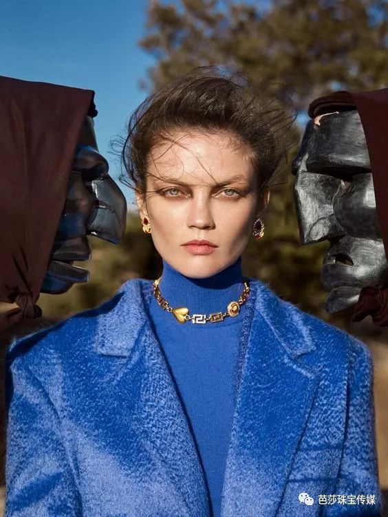 整天研究无聊的穿搭,一天到晚研究穿搭