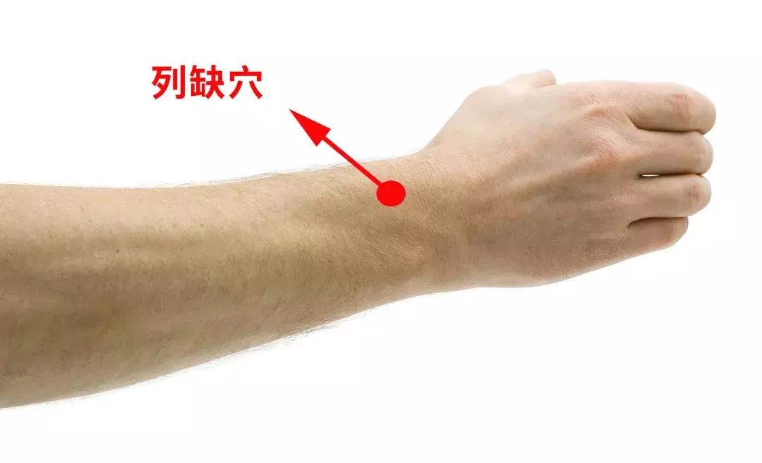 咳嗽怎么治都还是治不好,咳嗽厉害怎么办按摩穴位