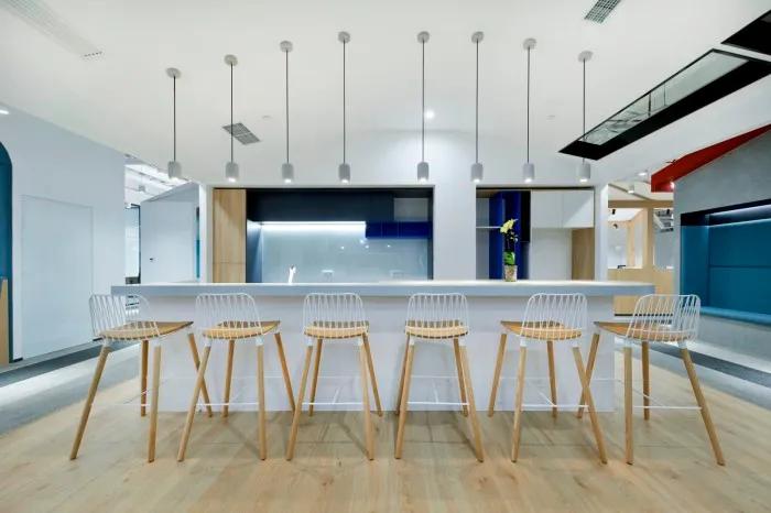 极简办公室水吧台组合效果图,现代轻奢办公室吧台