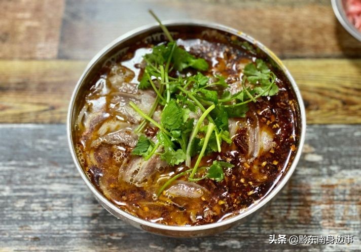 贵阳必吃早餐肠旺面,肠旺面贵阳特色饮食