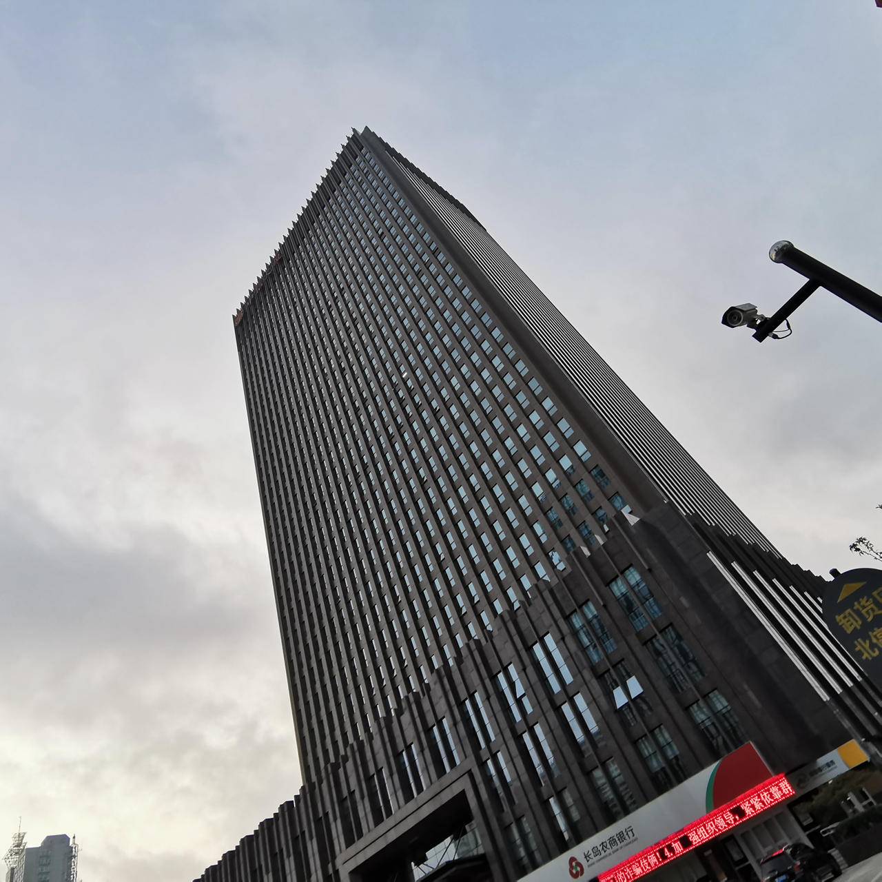 荣耀20pro评测视频,荣耀20与荣耀20pro深度评测