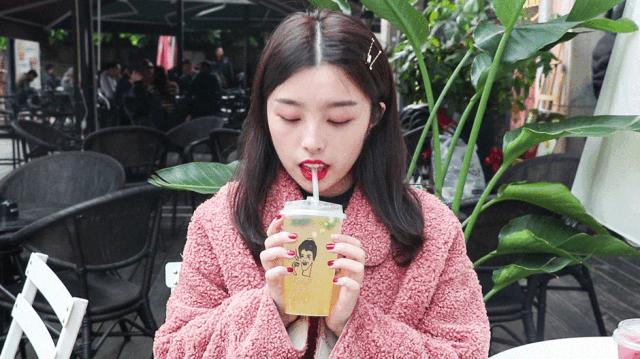 火爆台湾的“丑丑奶茶”首现厦门,拿着5分钟竟被搭讪10次……