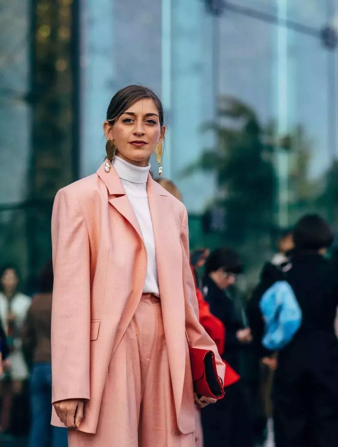 今年夏天这么穿立刻显瘦20斤,130斤穿什么样的外套显瘦