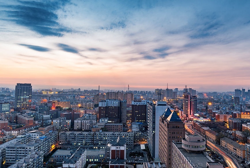 专家:房价只涨不跌的神话不会在明年终结,唱跌房价的言论不靠谱