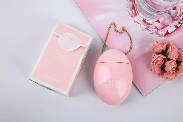 日薪过万的轻松工作,手模工作怎么自己做