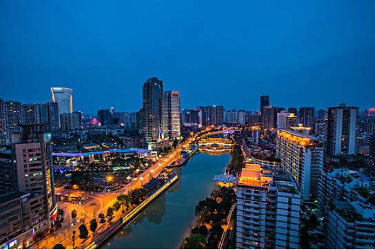 成都没有港口吗,杜甫在哪里写的门泊东吴万里船